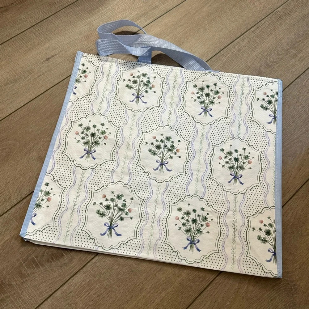 Homegoods TJMaxx Marshalls Viral Floral Bouquet Bow Print Shopper Tote Bag NWOT